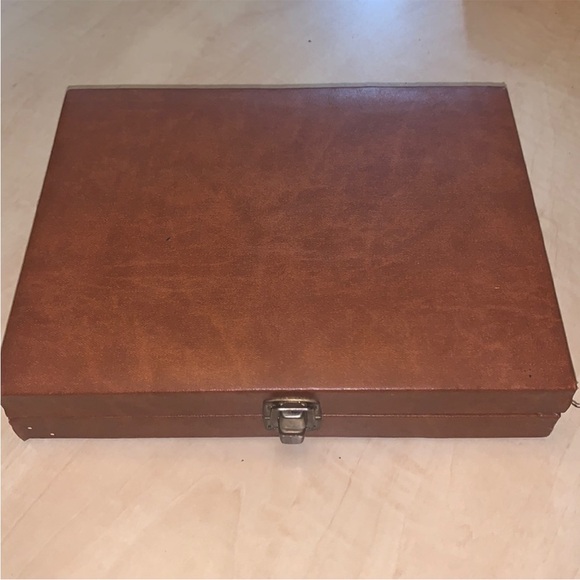 CCO Bundle @ambertrisann | Bon Voyage Shop & Share 12/7 @rockergirl717 - Picture 10 of 12